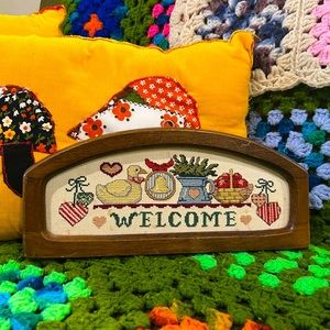 Vintage farmhouse country welcome sign
